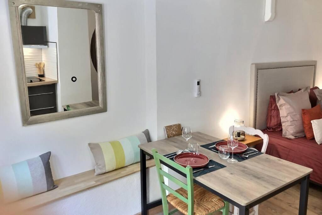 דירות Studio Tout Confort, Terrasse, Calme Moustiers #7 מראה חיצוני תמונה